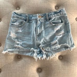 Ripped denim shorts